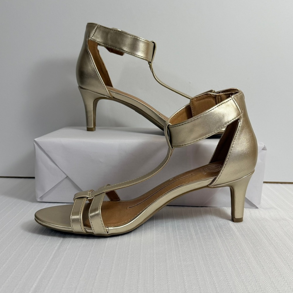 New Directions Womens Classic Gold T-Strap Kitten Heel Sandals 7.5M Minimalist
